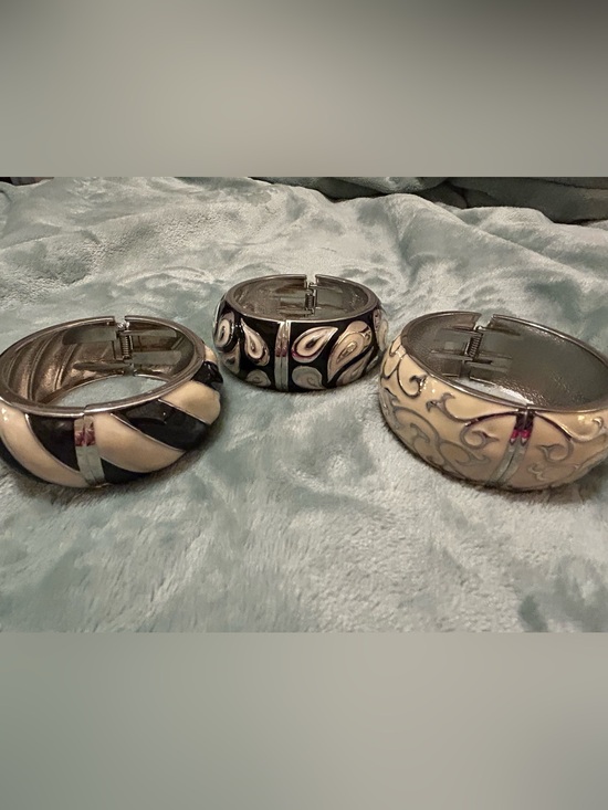 New York & Company Jewelry - New York & Company Silver Black and Cream Enamel Bangle Bracelet Trio